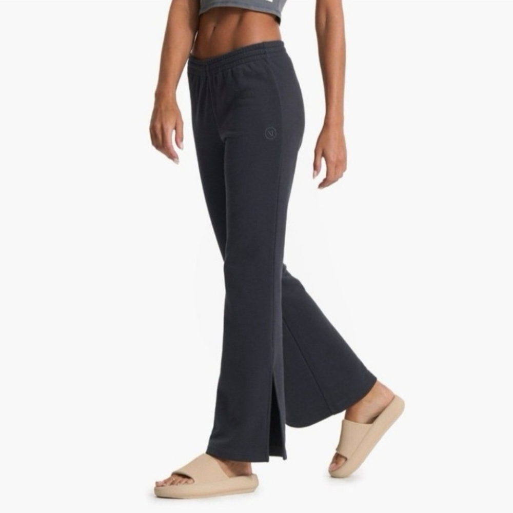 Vuori Sedona Wideleg Sweatpants Medium